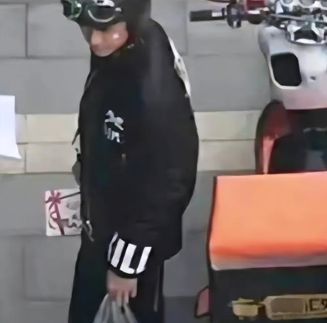 蒋劲夫家暴的来龙去脉，终于为他当初的粗暴行为