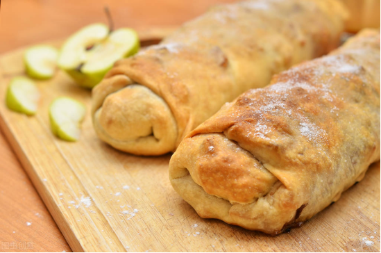 大蛋糕好吃的蛋糕做法，大蛋糕好吃的蛋糕做法大全（1碗面粉加3个鸡蛋）