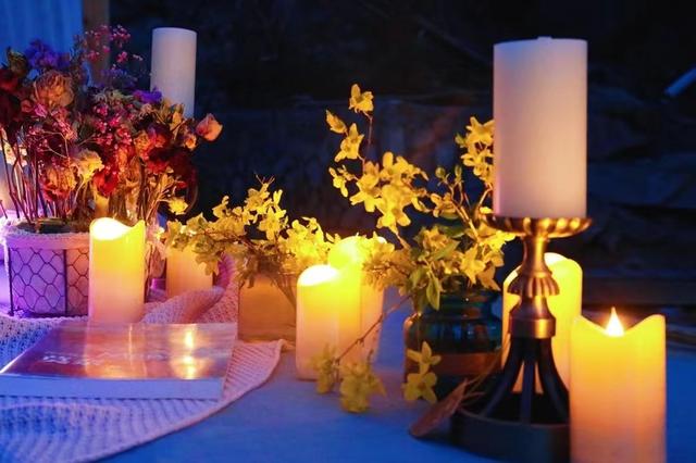 很罕见又很好看的闺蜜头像，超好看稀有闺蜜头像 可以再浪漫一些 夜晚 微风和鲜花微信（山林里的甜蜜派对）