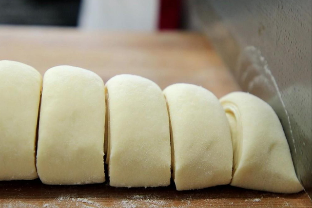 秋天到了吃什么食物好，秋天应该吃什么食物（建议：多吃“秋天6宝”）