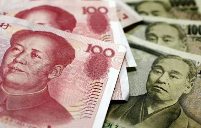 人民币喜提全球第4大货币称号，已反超日元，前三是谁？
