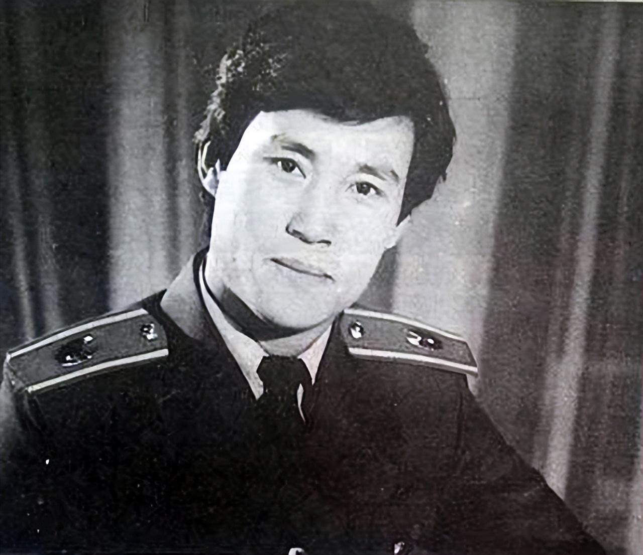 帅哥相片(80年代走红的男星张世会) - 赤虎壹号