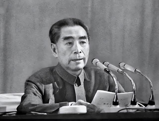 中国最年轻的少将，开国十大少将有哪些（79年指挥200辆坦克欲横扫越南）