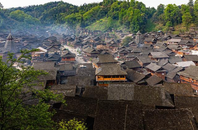 贵州旅游十大景点，贵州旅游十大景点排名千户苗寨（贵州十大冷门景点）
