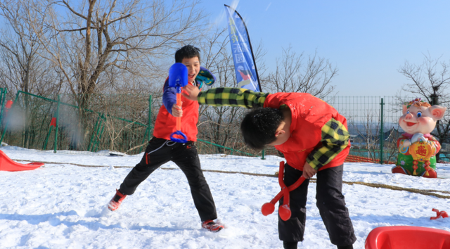 北京冬天风景凤凰岭，凤凰岭冰雪乐园欢乐来袭