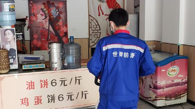 瓷砖表面釉破损怎么办，瓷砖表面破损怎么修复（瓷砖被防滑剂腐蚀失去光泽）