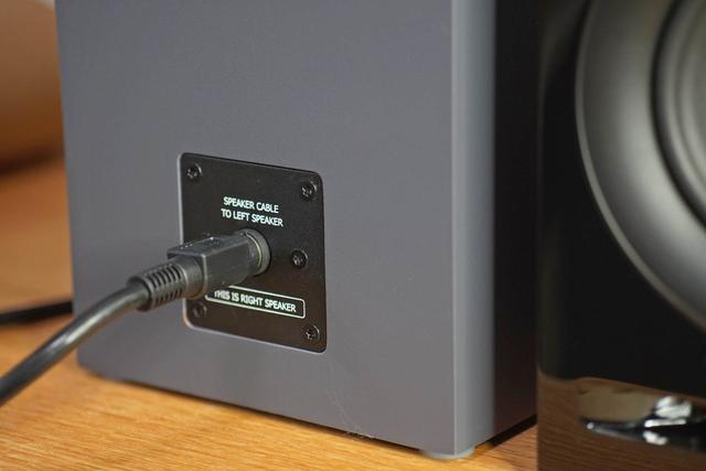 艾特铭客音响系列介绍，小桌面也能搭配的HiFi级有源音箱