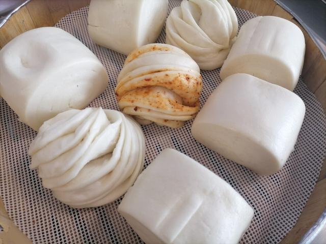 低筋面粉在超市叫什么，低筋和高筋有啥不同（低筋、中筋、高筋、全麦）