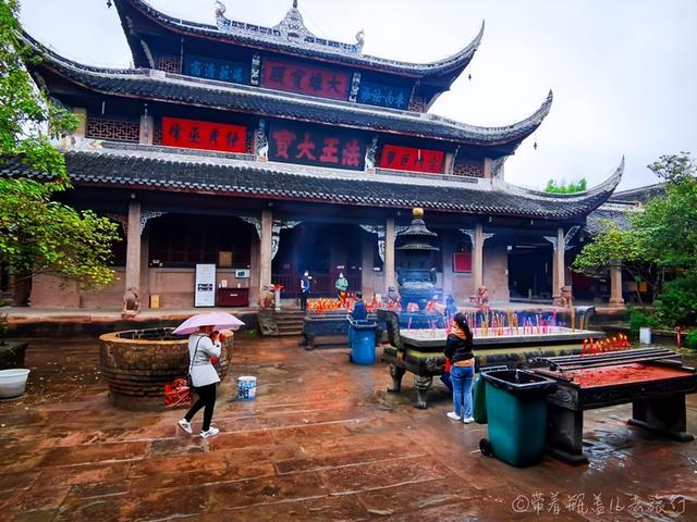 重庆环线自驾游最佳线路，5天打卡4座县城7个景点