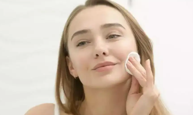 补水喷雾的正确使用方法，补水喷雾真的可以给皮肤补水吗（用对了比千元大牌护肤品效果还好）