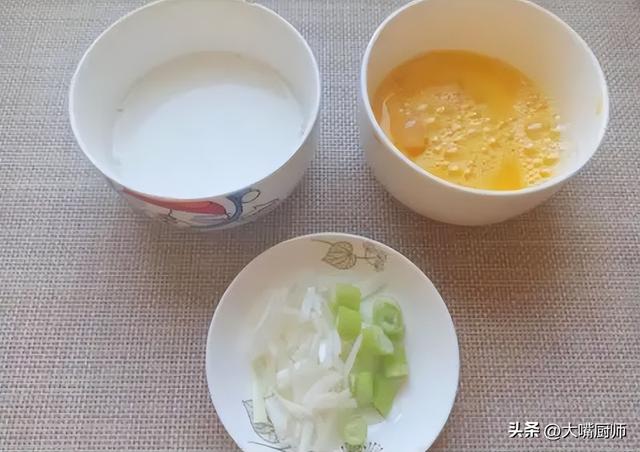 蛋花汤怎么煮比较好喝，鸡蛋蛋花汤怎么做好吃（做西红柿蛋花汤）