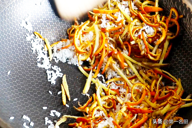 柠檬茶的制作方法，自制柠檬红茶的方法与步骤（教你3款\