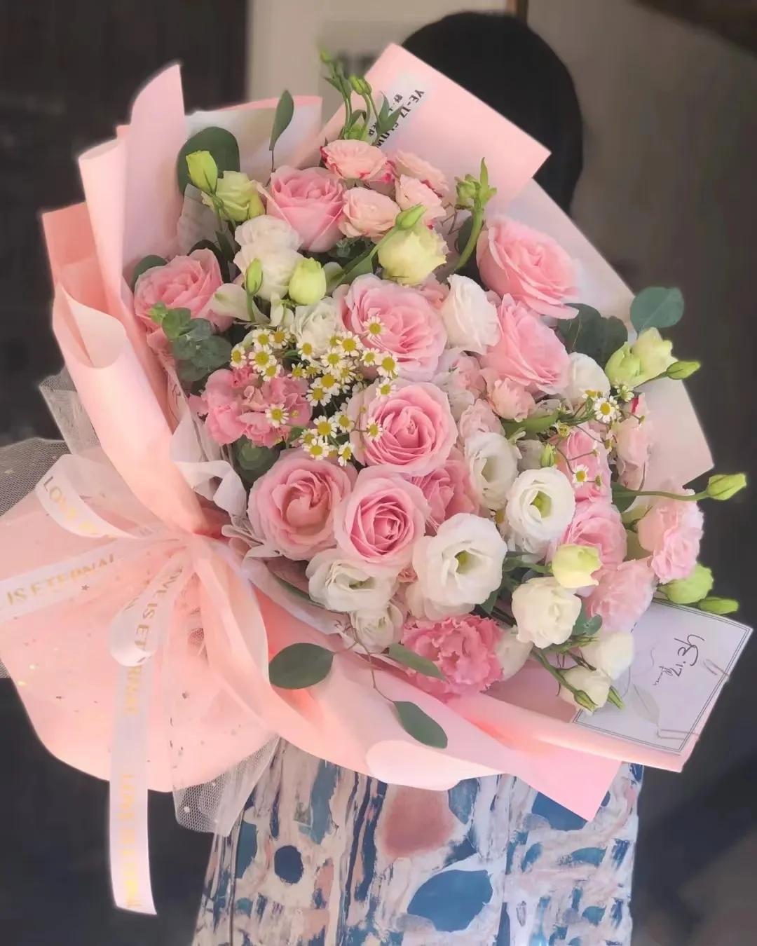 40岁女人生日送什么花合适(送40岁女人生日礼物送什么花) - 彝家农业