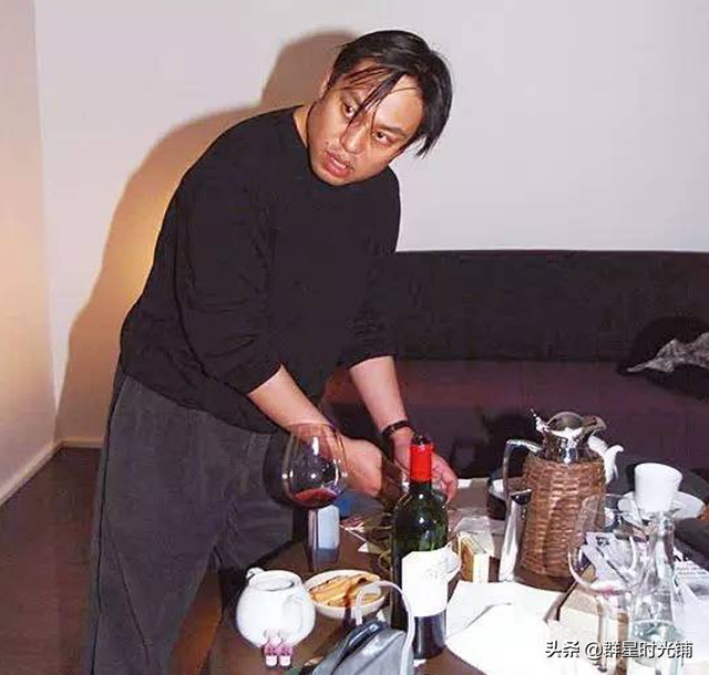 罗兆辉和张智霖的关系，屌丝逆袭27岁身家10亿