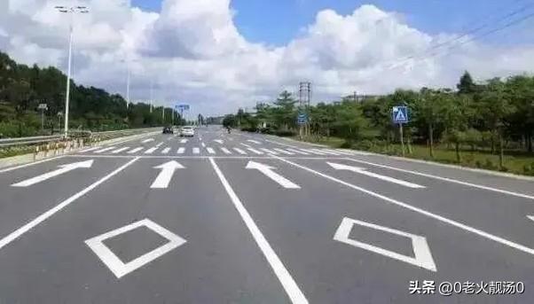 人行横道线的作用是什么，人行横道线图片（23种交通标线的形状和作用）