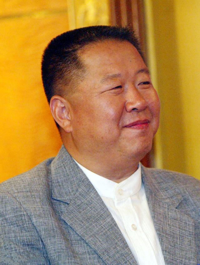 痛惜！10位车祸去世的明星，最大50岁，最小25岁，有5人未满30岁