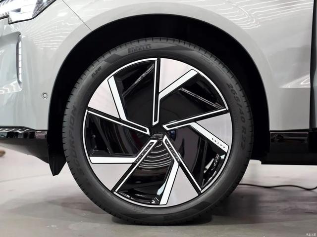 volvo是什么牌子的车，volvo是什么档次的车（沃尔沃的新旗舰SUV）