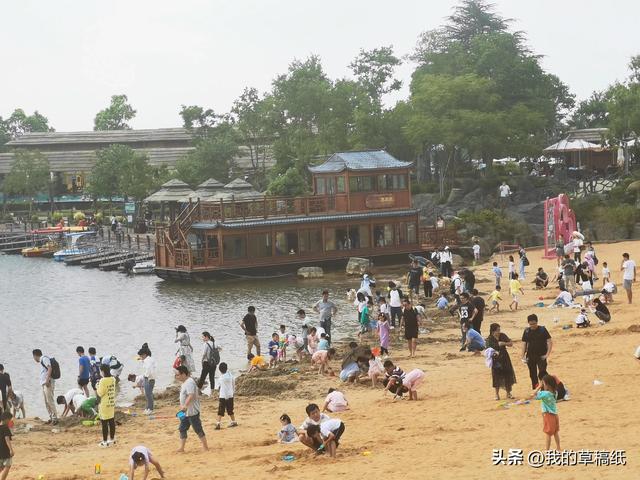 十一假期出游可畅玩银杏湖乐园，湖光山色风景迷人