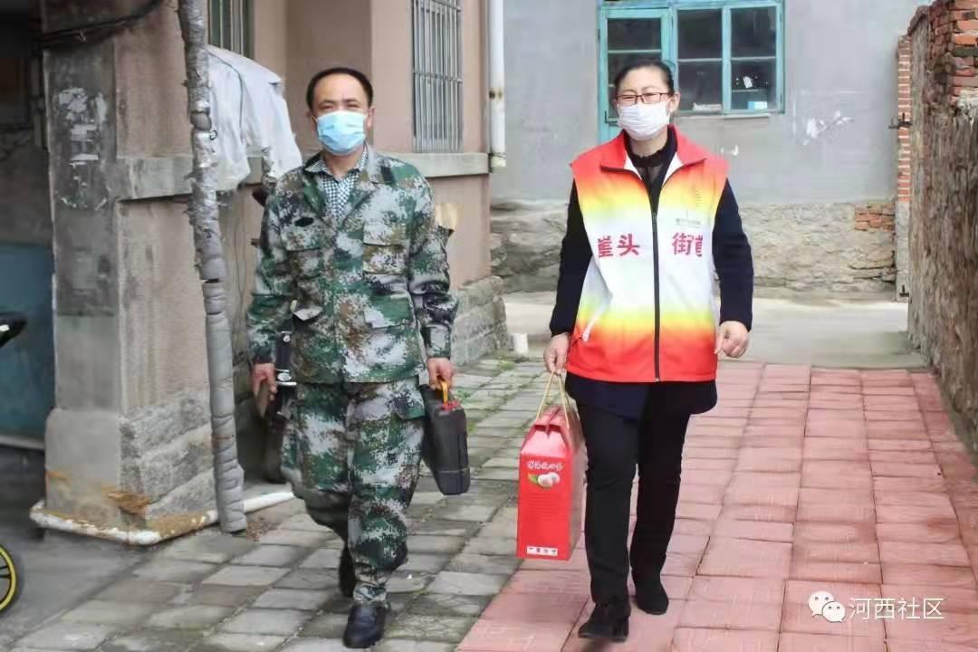 荣成家电上门维修 澳柯玛金牌售后技师：退伍不褪色 爱心暖荣成