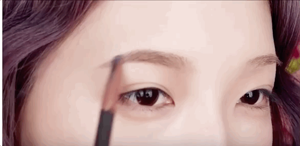 上妆前的步骤有哪些，妆前是什么步骤（新手必看的保姆级化妆教程）