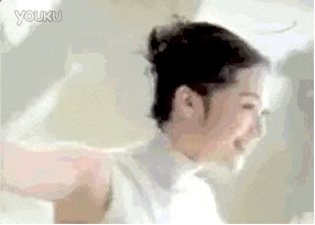 成龙洗发水广告词，成龙霸王广告词（国内男女星代言过的那些“沙雕”广告）