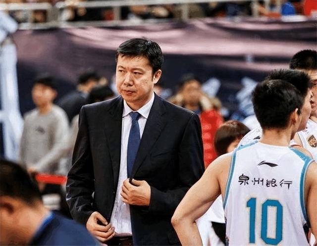 王治郅nba个人资料，45岁的王治郅