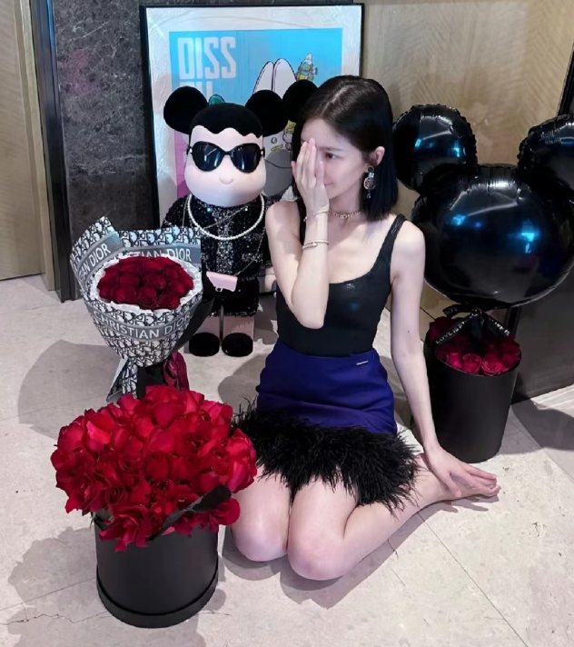 杜淳老婆王灿年龄多大，杜淳老婆王灿年龄多少（杜淳夫妇庆结婚纪念日）