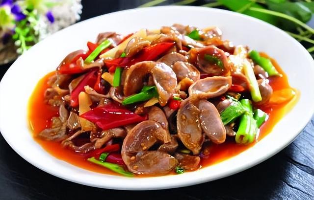 红烧培根金针菇的做法，烧烤培根金针菇的做法（每次做家人都说很好吃）