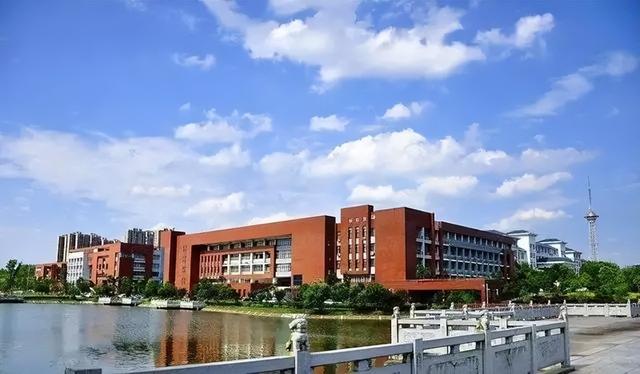成都信息工程大学排名，成都信息工程大学是不是双一流大学（优势学科不相同）
