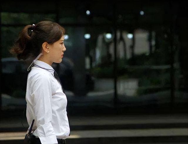 中国十大的女保镖排名，中国第一位女保镖（曾穿8斤钢板保护外宾）