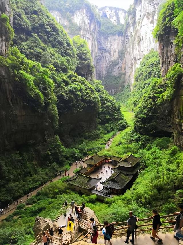 重庆武隆天坑旅游指南，《变形金刚4》和《满城尽带黄金甲》的取景地