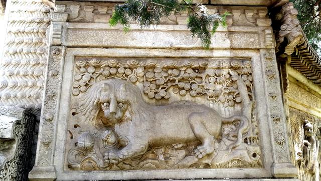 北京香山公园里面都有哪些寺庙，香山公园里面的寺庙（碧云寺金刚宝座塔）