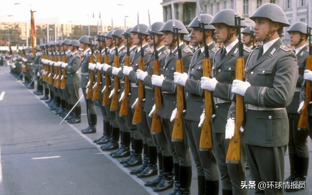 第二次柏林危机，柏林墙于第几次柏林危机时建立（德国在20世纪发动两次世界大战）