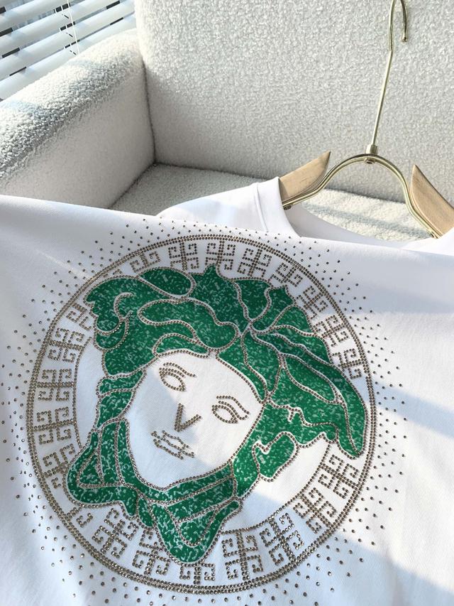 早秋情侣t恤，舒适贴身彰显气质