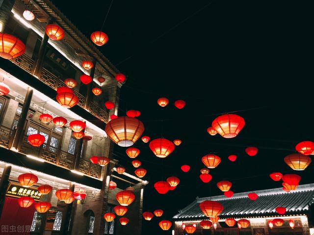 元旦和新年是一个意思吗 各有什么传统习俗，元旦和新年是一个意思吗（清朝冷知识——细说清代的岁时节日风俗）