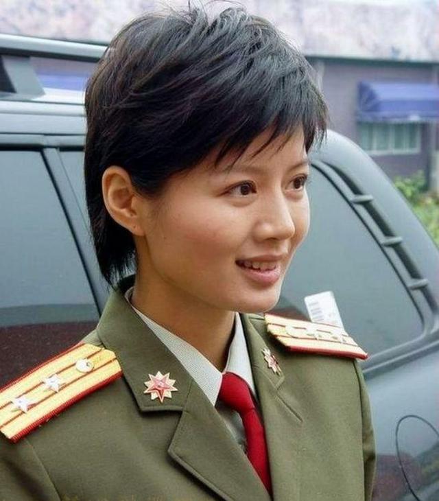 徐佳现实中的老婆，演员徐佳老婆现实中是谁（演员程愫：22岁嫁傅程鹏）