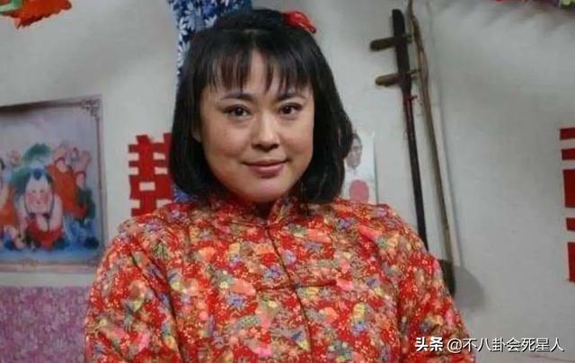 胡杨女人主题曲，胡杨女人主题曲是什么（演农村妇女出神入化的演员）