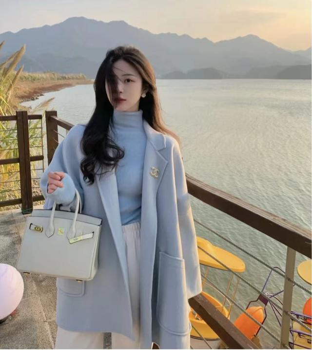 蓝色配什么颜色比较好看，天蓝色配什么颜色好看（蓝色搭配这6个颜色）