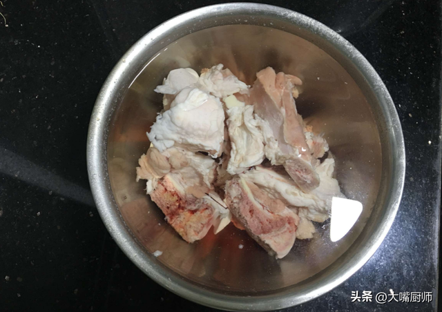 骨湯怎麼做,大骨頭湯怎麼做(最忌直接加水)