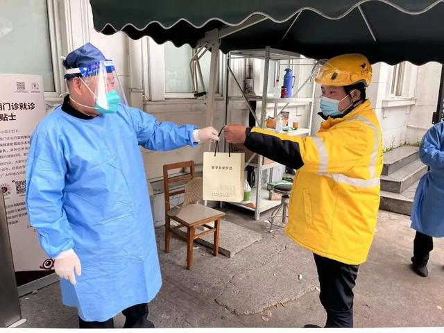 没带护理液可以用什么代替，美瞳没带护理液可以用什么代替（上海市眼科医院配药服务前移）