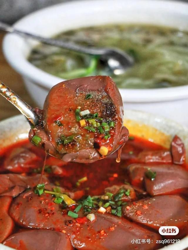 附近美食餐厅推荐表，顺德附近美食餐厅推荐（乐山超好吃的40家美食小站）