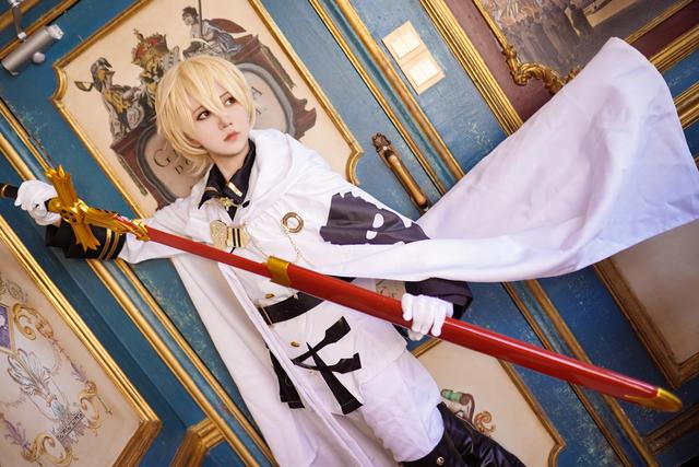 终结的炽天使第一季全集免费观看(《终结的炽天使》百夜米迦尔cosplay