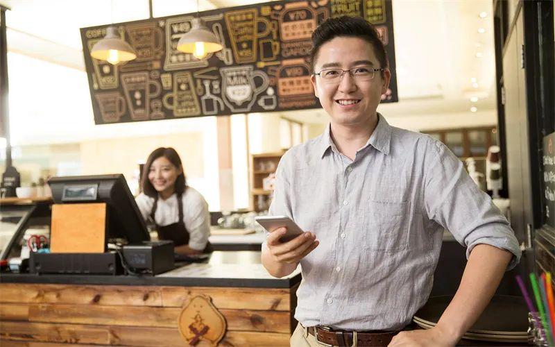 开什么店好(失业夫妻开的4种店推荐）