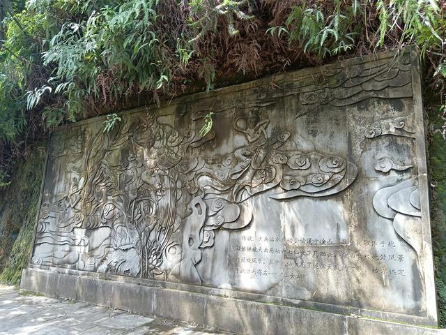 歌乐山森林公园，重庆主城700米高山-歌乐山森林公园乘凉