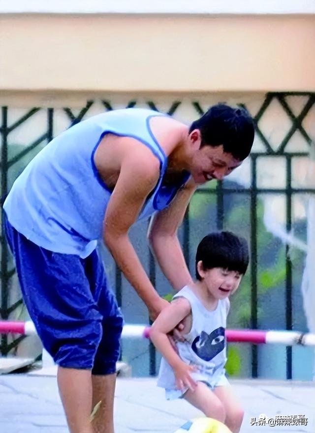 潘粤明年轻时的民国戏，十年前董洁王大治的瓜