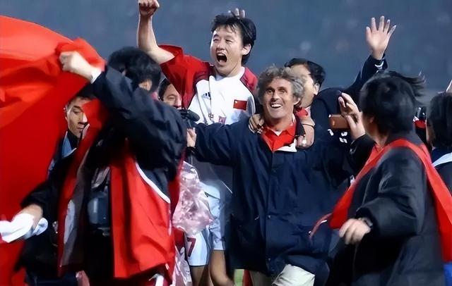 米卢巅峰时期，10多位国足名宿齐聚