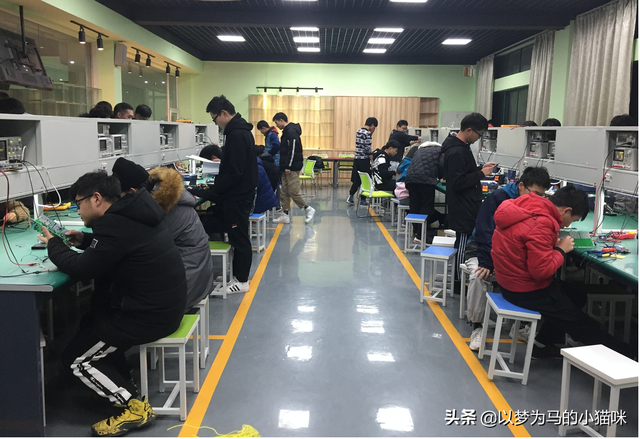 理工科专业有哪些，女生多的理工科专业有哪些（工科中很有“竞争力”的6个专业）