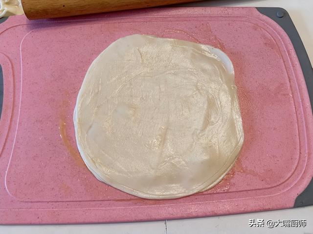 饺子皮怎么做好吃，饺子皮怎么做才好吃（饺子皮别扔了）