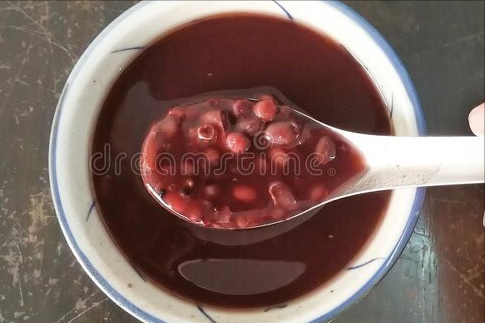 红豆没泡煮多久才会熟，红豆不泡煮多久才会熟（10分钟软烂开花）