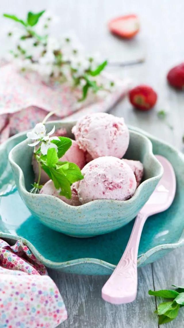 小清新好看的冰淇淋图片大全 夏天就是要来一支冰激凌吃的啊,小清新冰淇淋背景图(冰激凌壁纸:夏日炎炎) 小清新好看的冰淇淋图片大全 夏天就是要来一支冰激凌吃的啊,小清新冰淇淋背景图(冰激凌壁纸:夏日炎炎)